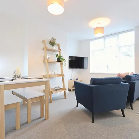 Wellington West Apartment *